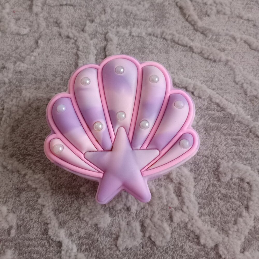 ARDENE Seashell Coin Purse - Picture 1 of 2